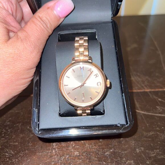 Marc by MARC JACOBS Quartz Analog Rose Gold#19AF Wristwatch - Picture 2 of 11